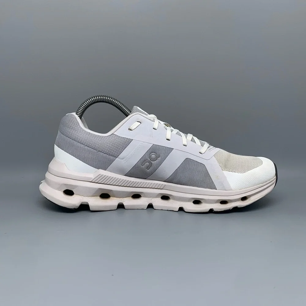 On Cloudrunner White Gray Running Shoes‎ Women’s Sz 9